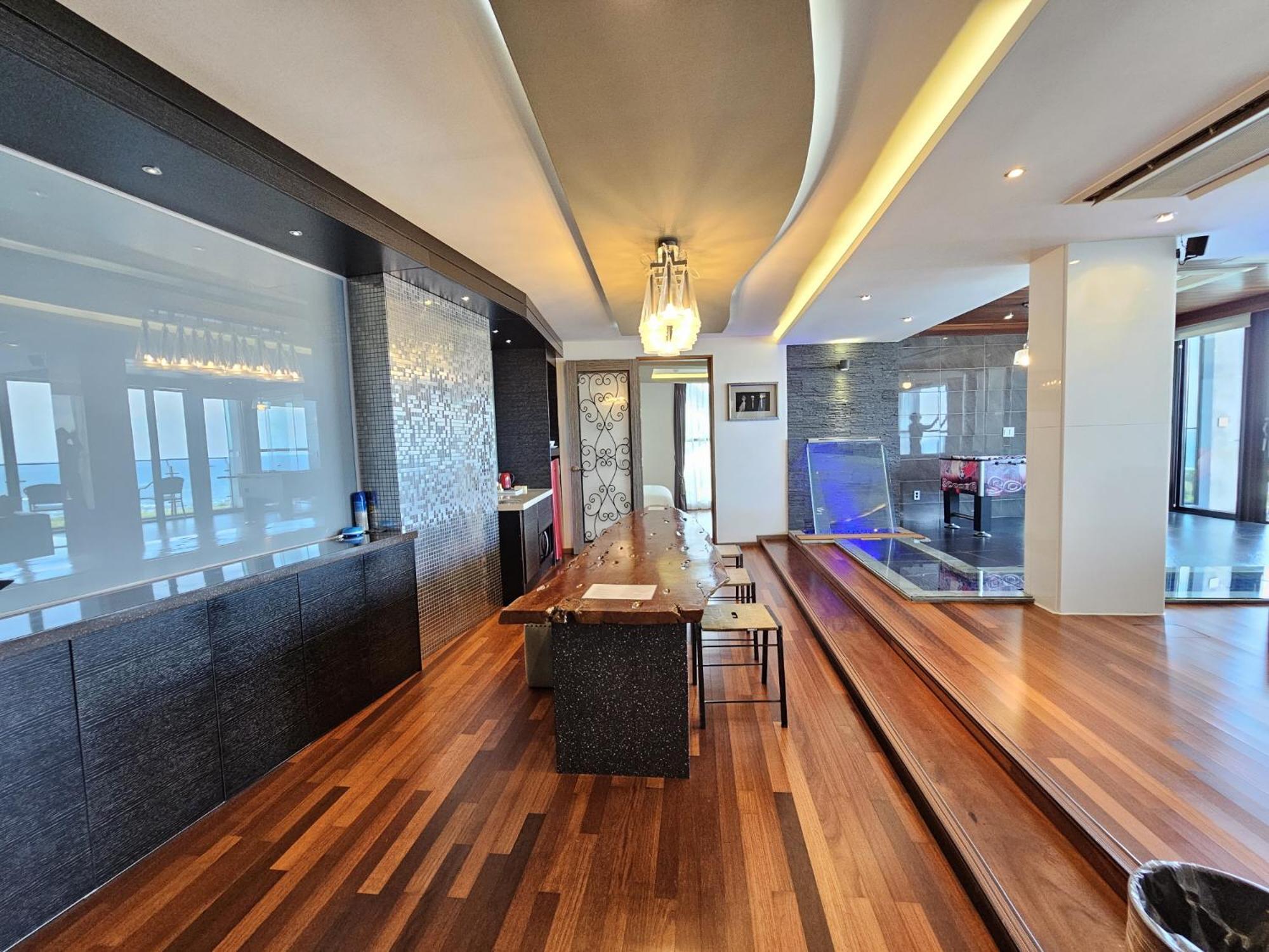 โรงแรมสการ์โบโร เชจู ซอกวีโพ ภายนอก รูปภาพ